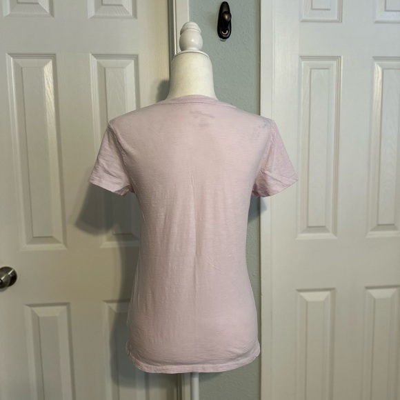 Universal Thread V-Neck Lilac Purple T-shirt Size Small - Picture 8 of 8